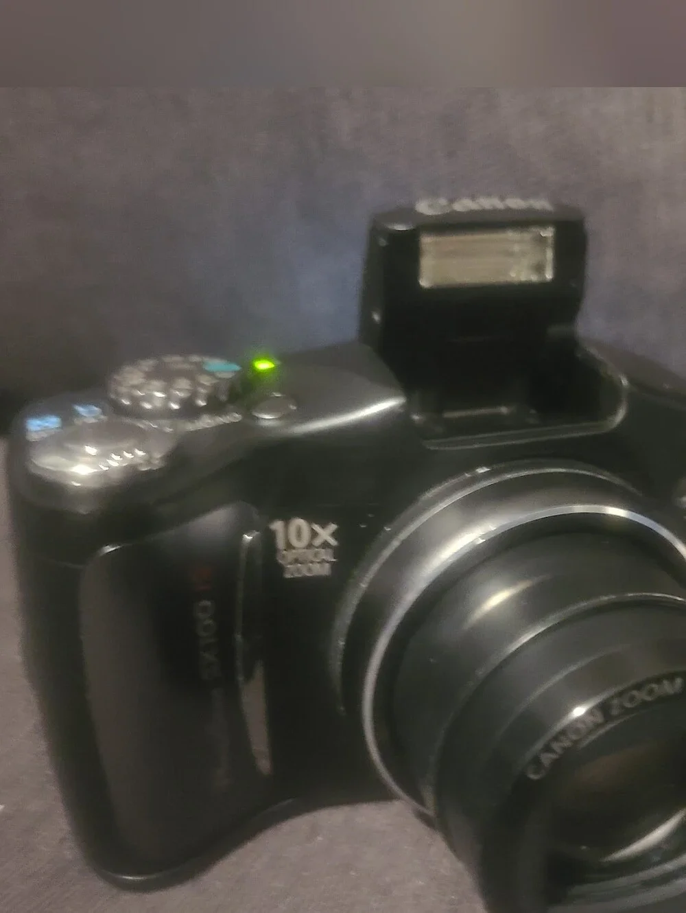 Canon PowerShot SX100 IS Compact Camera 8MP 10x Zoom 2.5in Screen Black